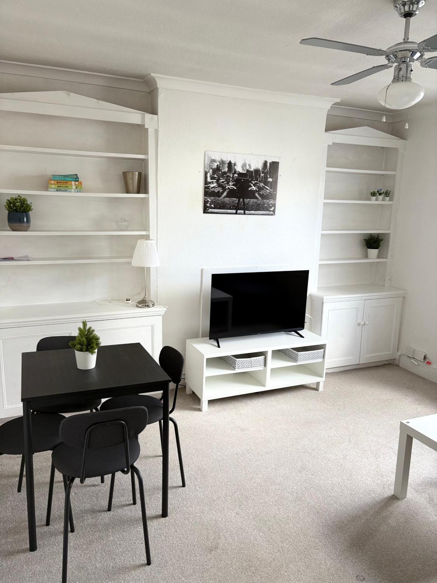 Appartement 1 Bed In Shepherds Bush-westfield Londen